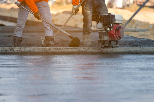 Best Concrete Sidewalk Installation in Lake City, IA